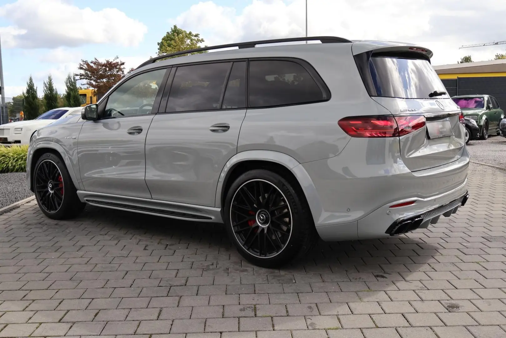 AMG GLS 63 4M  DESIGNO-MANUF.-Perf.-Standhzg-3D
