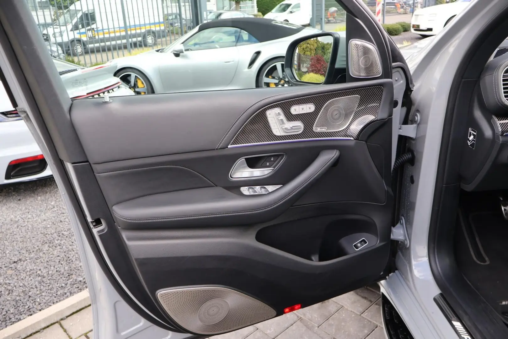 AMG GLS 63 4M  DESIGNO-MANUF.-Perf.-Standhzg-3D