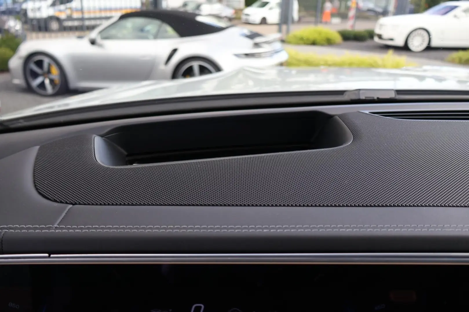 AMG GLS 63 4M  DESIGNO-MANUF.-Perf.-Standhzg-3D