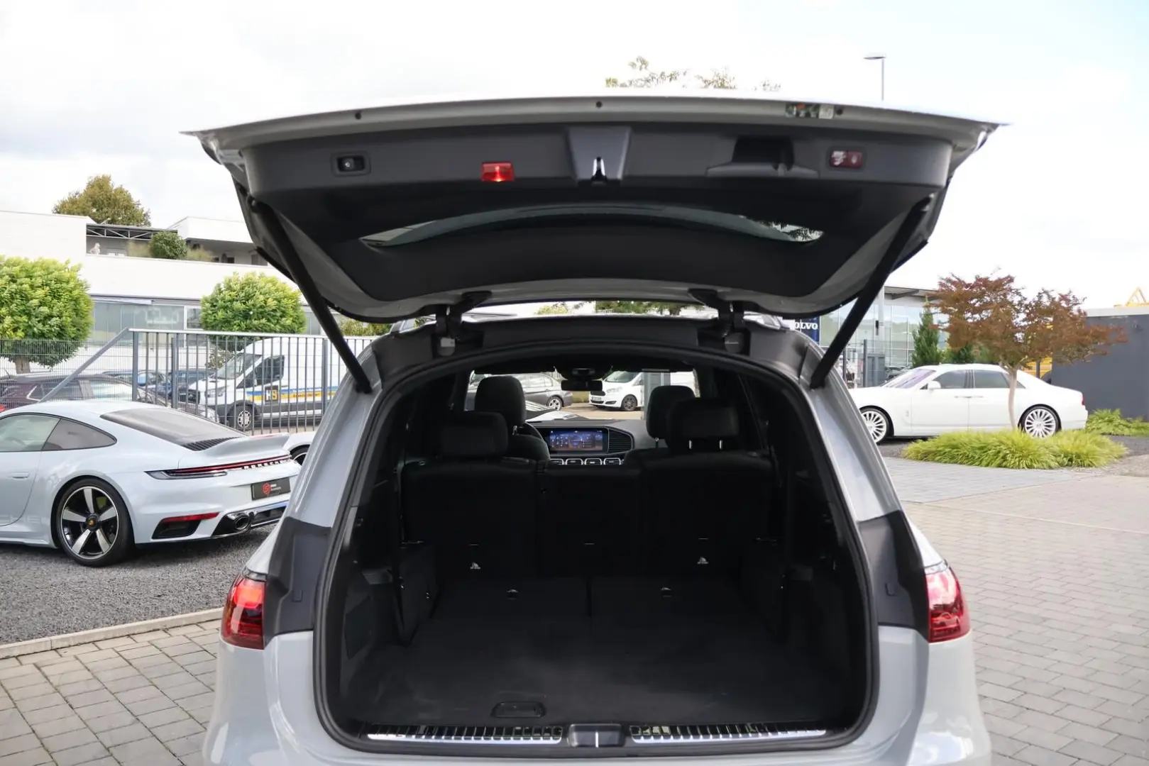 AMG GLS 63 4M  DESIGNO-MANUF.-Perf.-Standhzg-3D