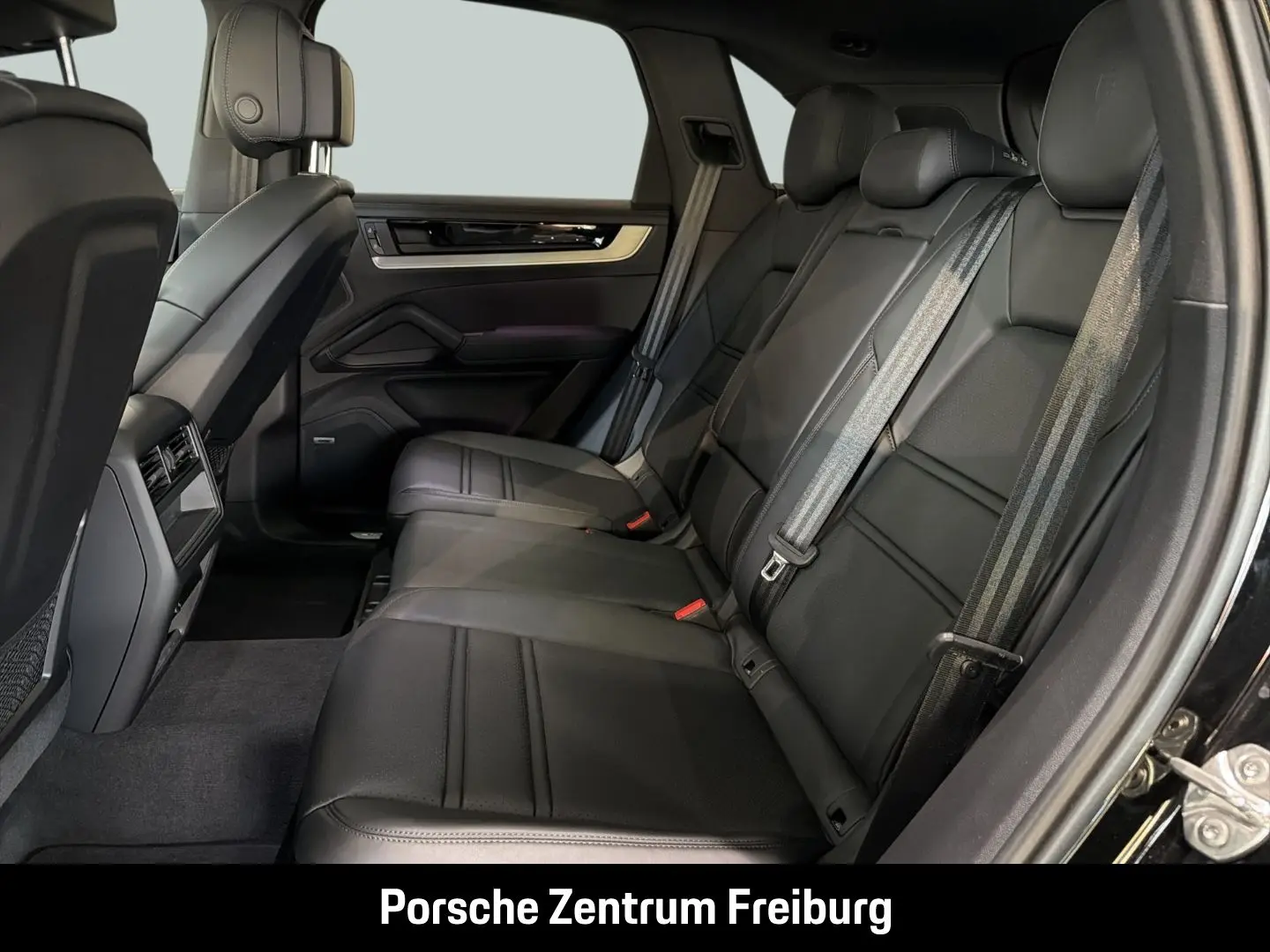 Cayenne E-Hybrid HA-Lenkung iInnoDrive 21-Zoll
