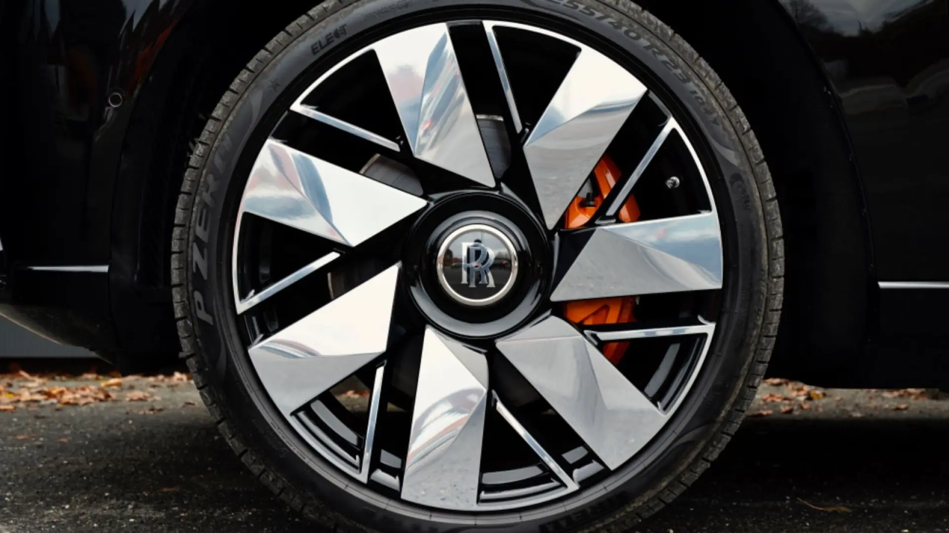 Cullinan Series II MY25  STAR HEADLINER FULL