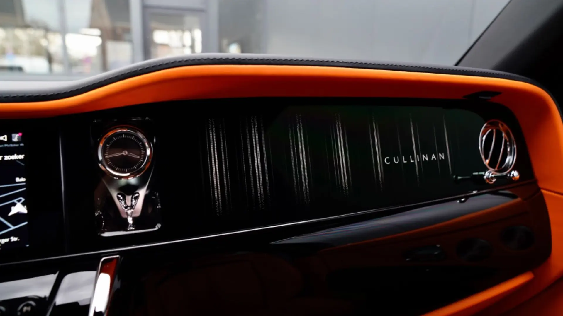 Cullinan Series II MY25  STAR HEADLINER FULL