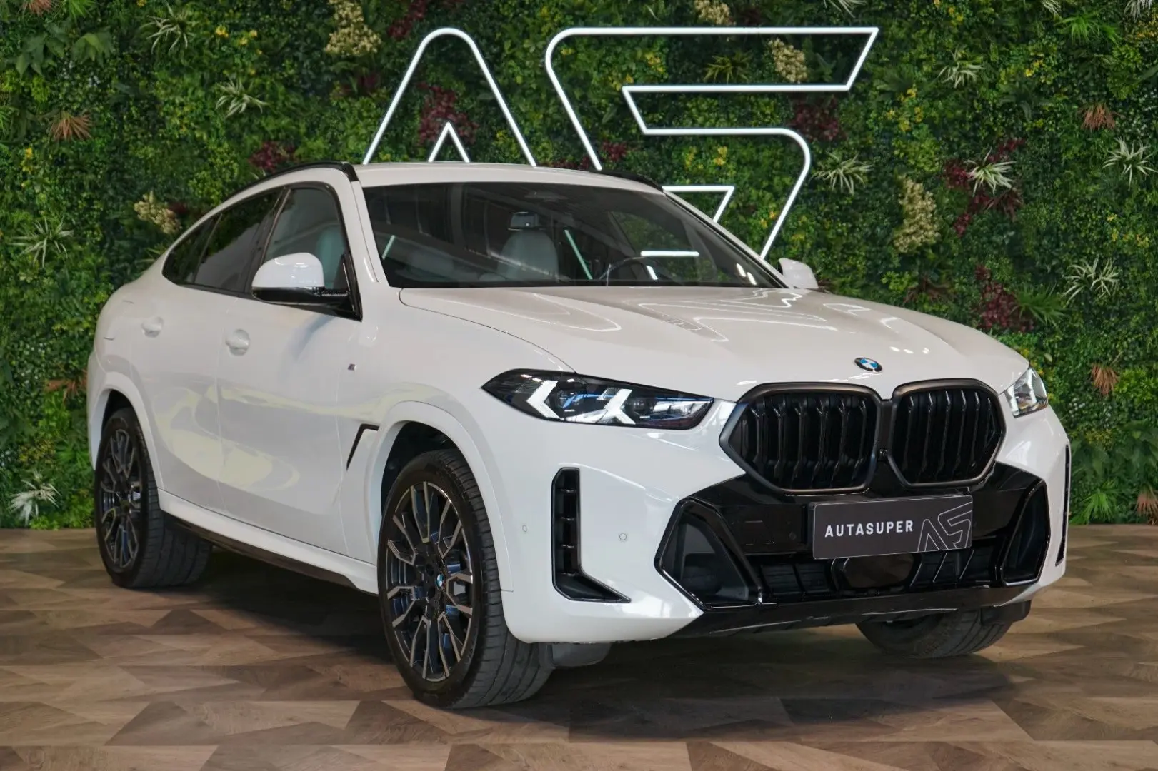 X6 40i xDRIVE H K TOW LED M-SPORT 65.702€ NETTO