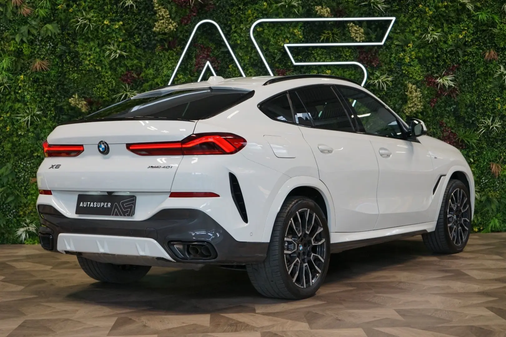 X6 40i xDRIVE H K TOW LED M-SPORT 65.702€ NETTO