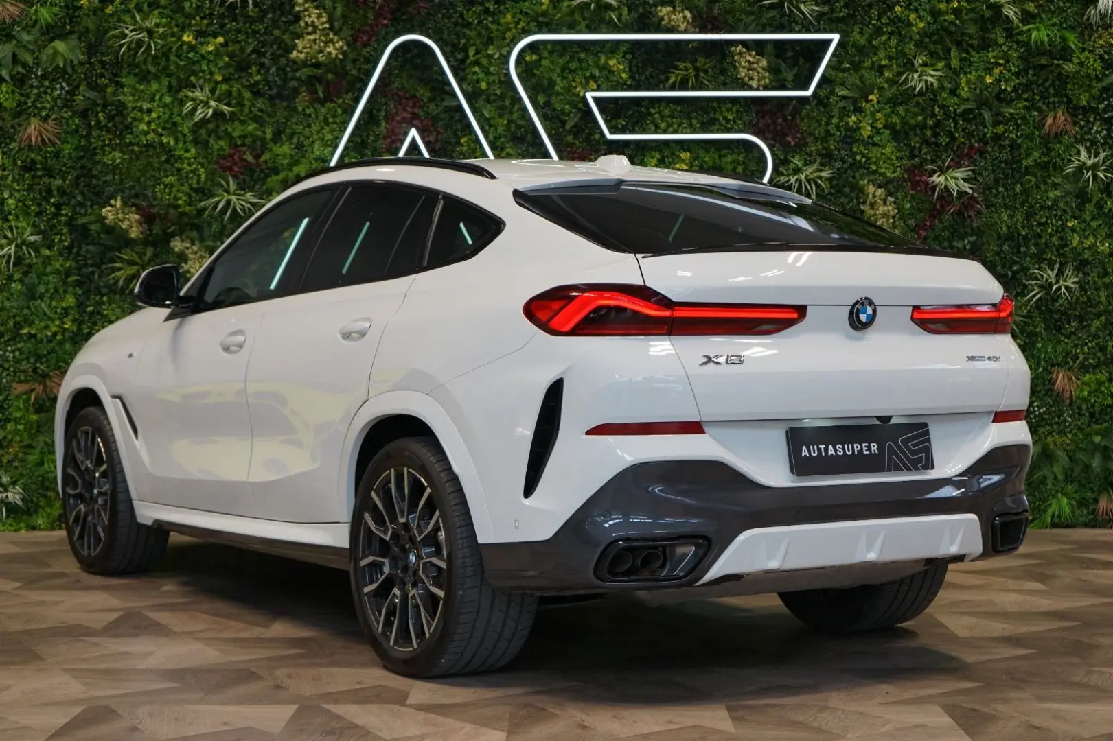 X6 40i xDRIVE H K TOW LED M-SPORT 65.702€ NETTO