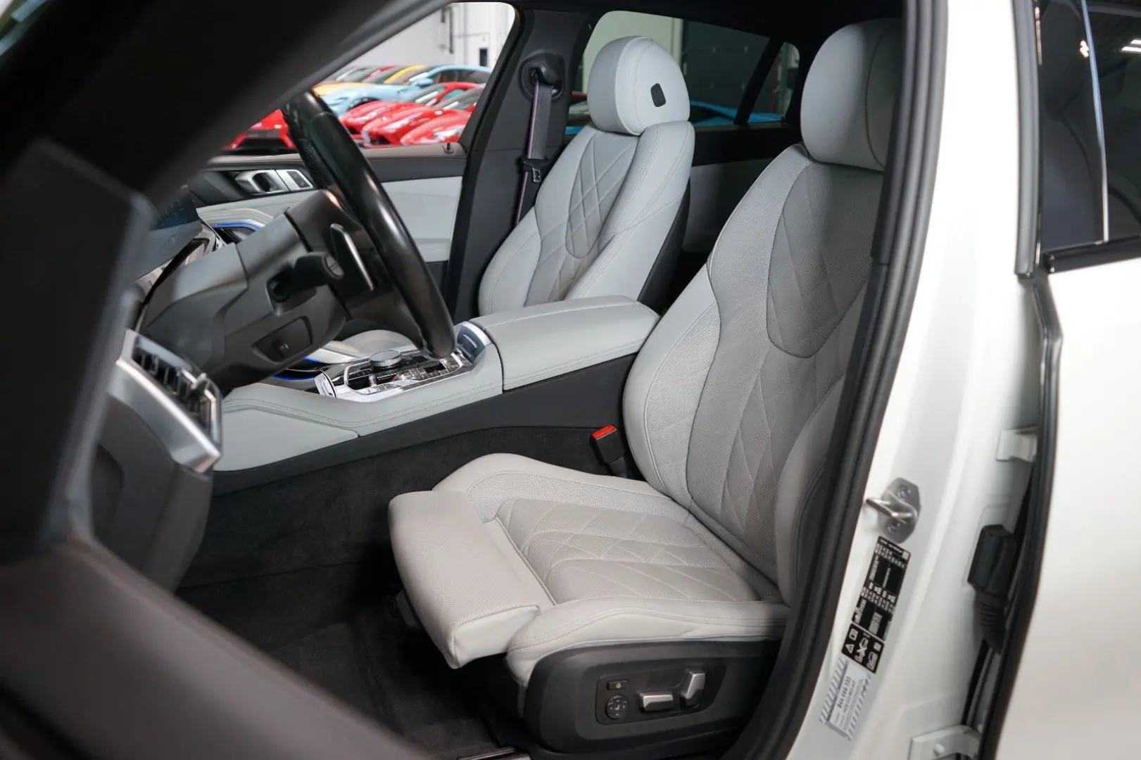 X6 40i xDRIVE H K TOW LED M-SPORT 65.702€ NETTO