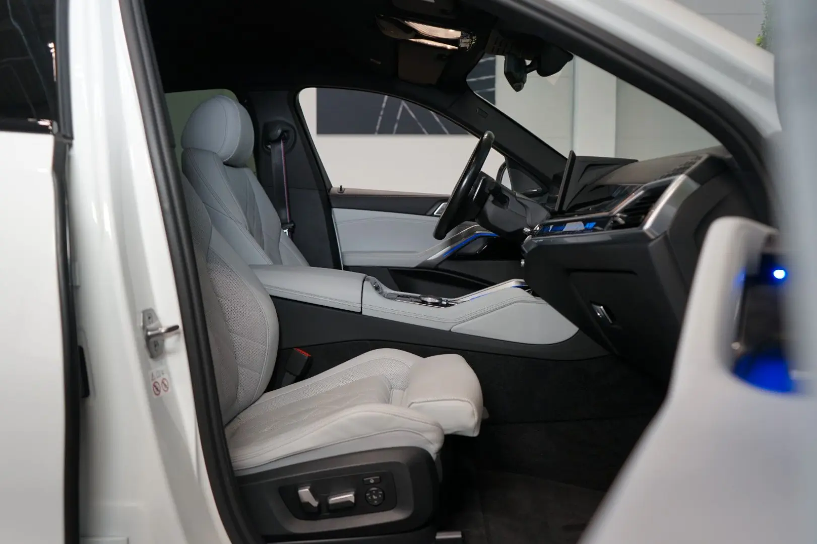 X6 40i xDRIVE H K TOW LED M-SPORT 65.702€ NETTO