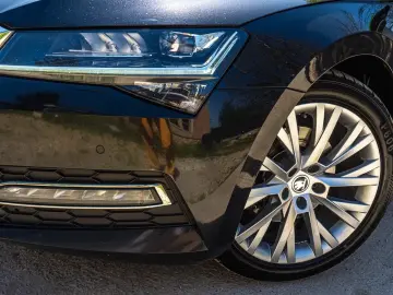 Skoda Superb 4 4 aut. ACC Ambientala Camera Încălzire