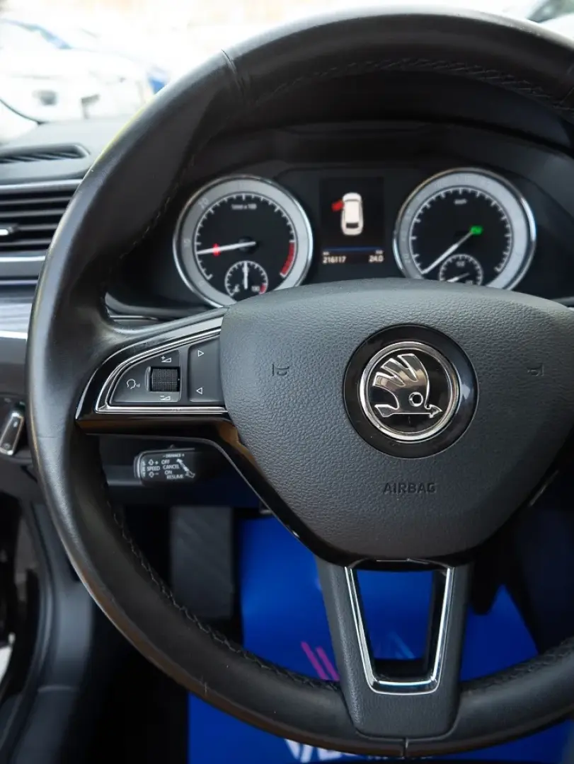 Skoda Superb 4 4 aut. ACC Ambientala Camera Încălzire