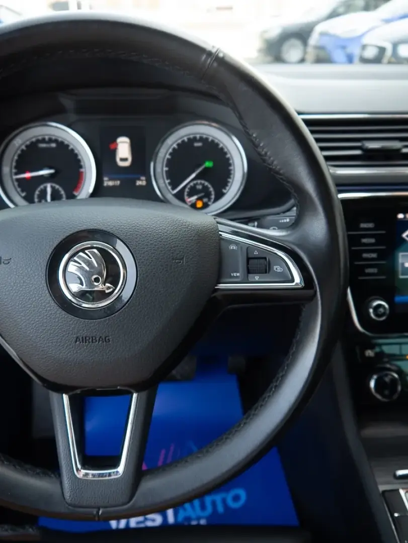 Skoda Superb 4 4 aut. ACC Ambientala Camera Încălzire