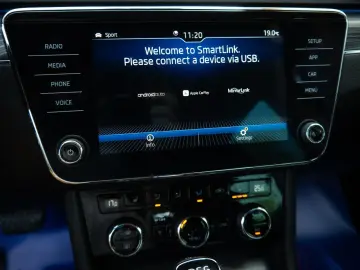 Skoda Superb 4 4 aut. ACC Ambientala Camera Încălzire