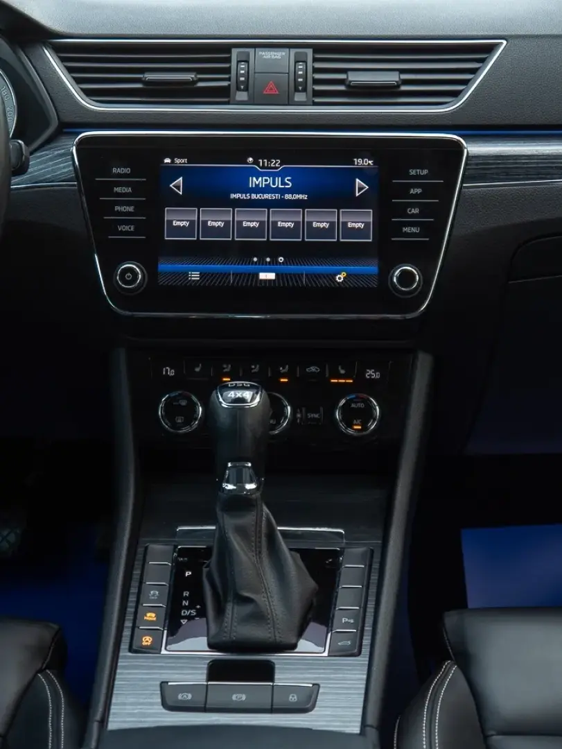 Skoda Superb 4 4 aut. ACC Ambientala Camera Încălzire