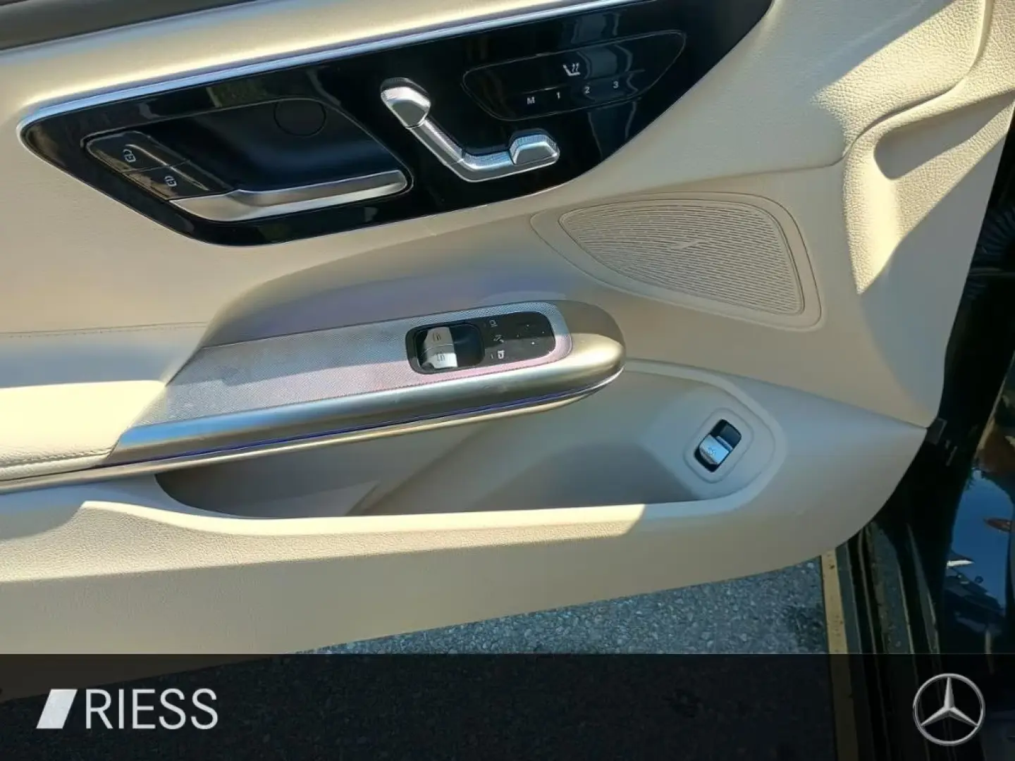 Mercedes-Benz CLE 300 4M AMG PANO AHK