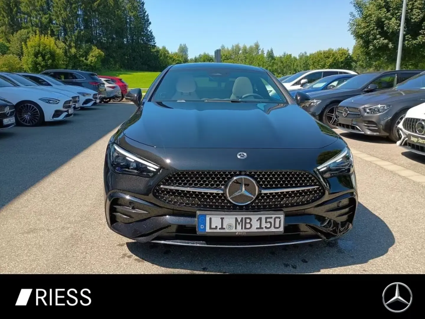 Mercedes-Benz CLE 300 4M AMG PANO AHK