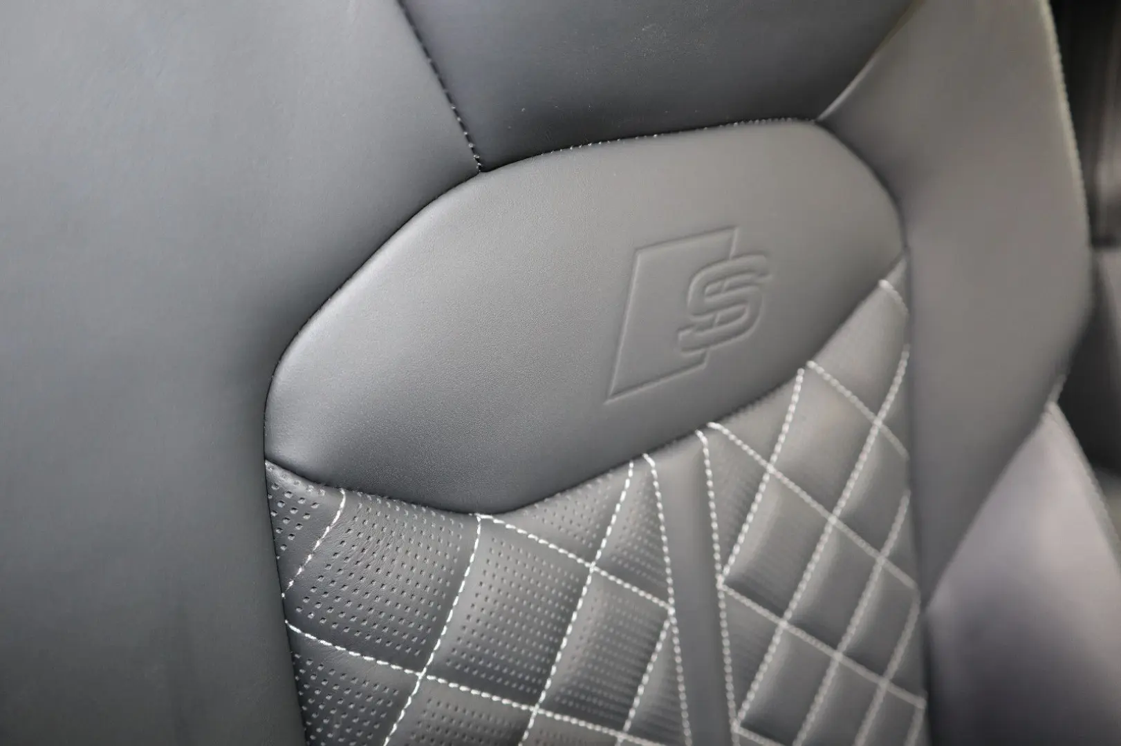 Q8 50 TDI FACELIFT BLACK-P. S-LINE RAUTE HuD B&O