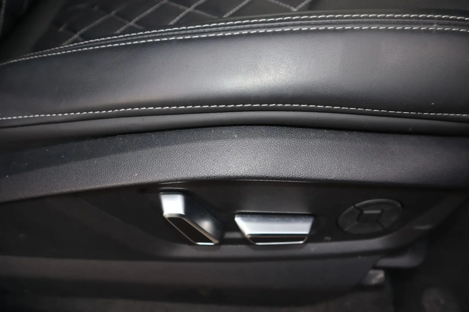 Q8 50 TDI FACELIFT BLACK-P. S-LINE RAUTE HuD B&O