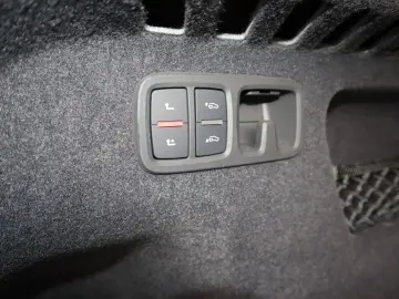 Q8 50 TDI FACELIFT BLACK-P. S-LINE RAUTE HuD B&O