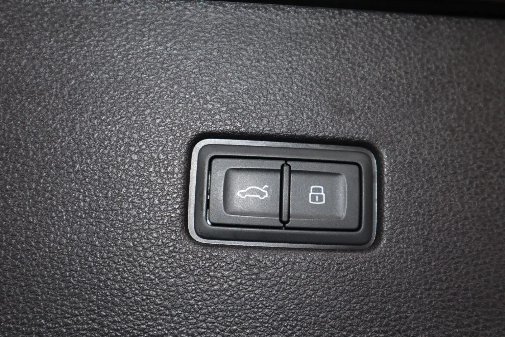 Q8 50 TDI FACELIFT BLACK-P. S-LINE RAUTE HuD B&O