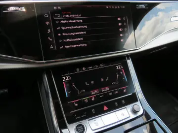 Q8 45 TDI quattro   Pano  Ahk  ACC  Luftfahrwerk