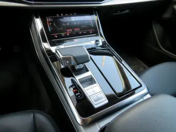 Q8 45 TDI quattro   Pano  Ahk  ACC  Luftfahrwerk