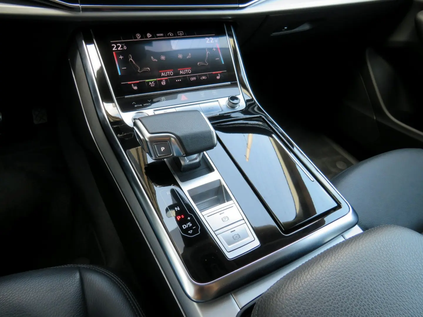 Q8 45 TDI quattro   Pano  Ahk  ACC  Luftfahrwerk