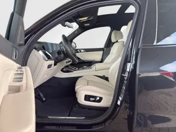 X7 xDrive40d M Sport Pro  AHK  Sky Lounge