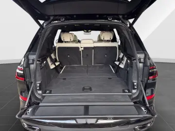 X7 xDrive40d M Sport Pro  AHK  Sky Lounge