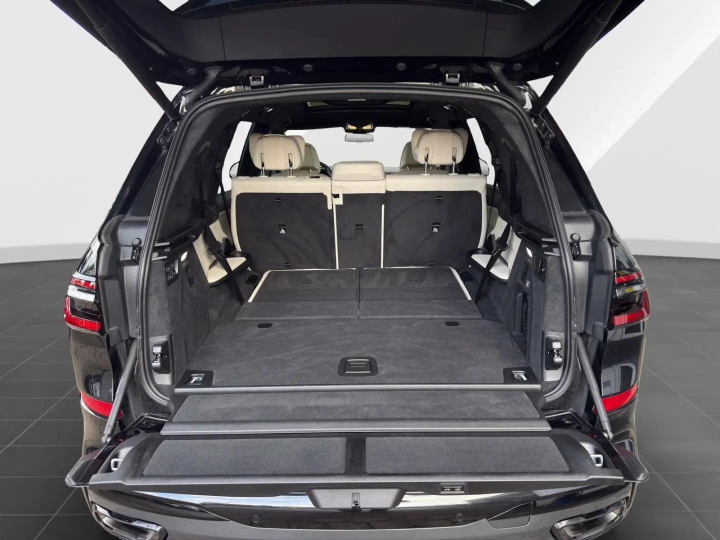 X7 xDrive40d M Sport Pro  AHK  Sky Lounge