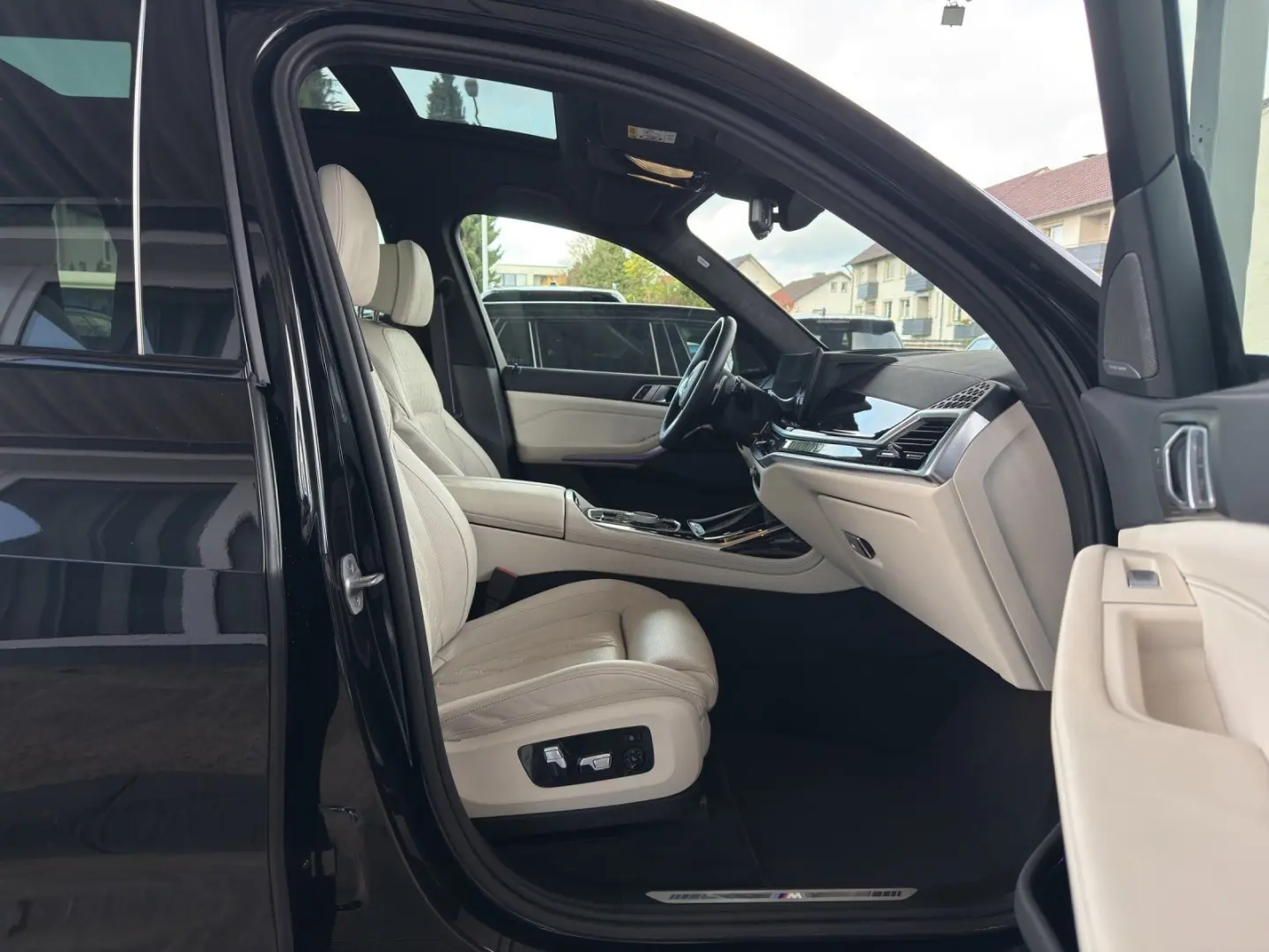 X7 xDrive40d M Sport Pro  AHK  Sky Lounge