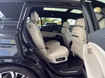 X7 xDrive40d M Sport Pro  AHK  Sky Lounge