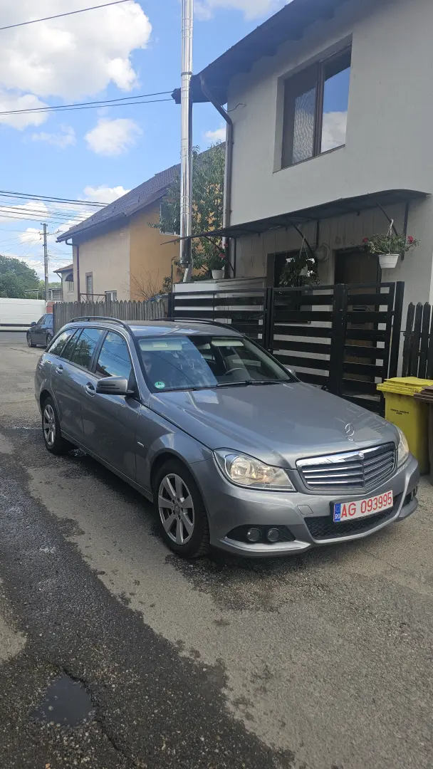 Mercedes-Benz C 220