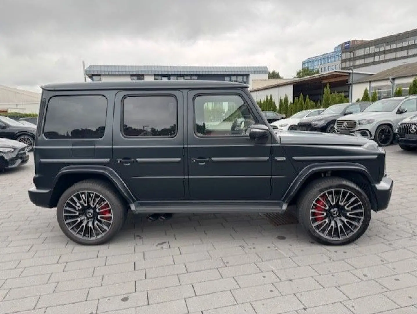 G 63 AMG-MY 25-Vollcarbon-innen außen Lenkra A22
