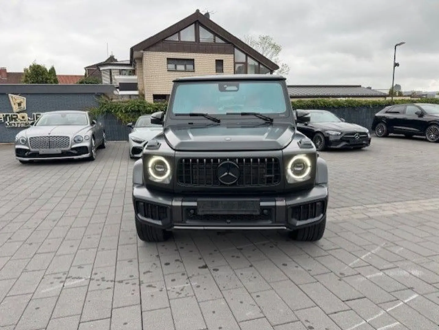 G 63 AMG-MY 25-Vollcarbon-innen außen Lenkra A22