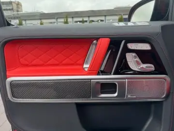 G 63 AMG-MY 25-Vollcarbon-innen außen Lenkra A22