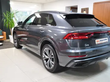 AUDI Q8 55TFSI Quattro
