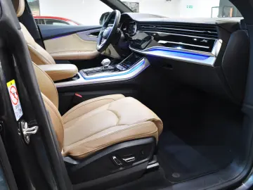 AUDI Q8 55TFSI Quattro