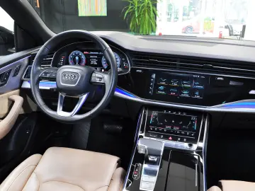 AUDI Q8 55TFSI Quattro