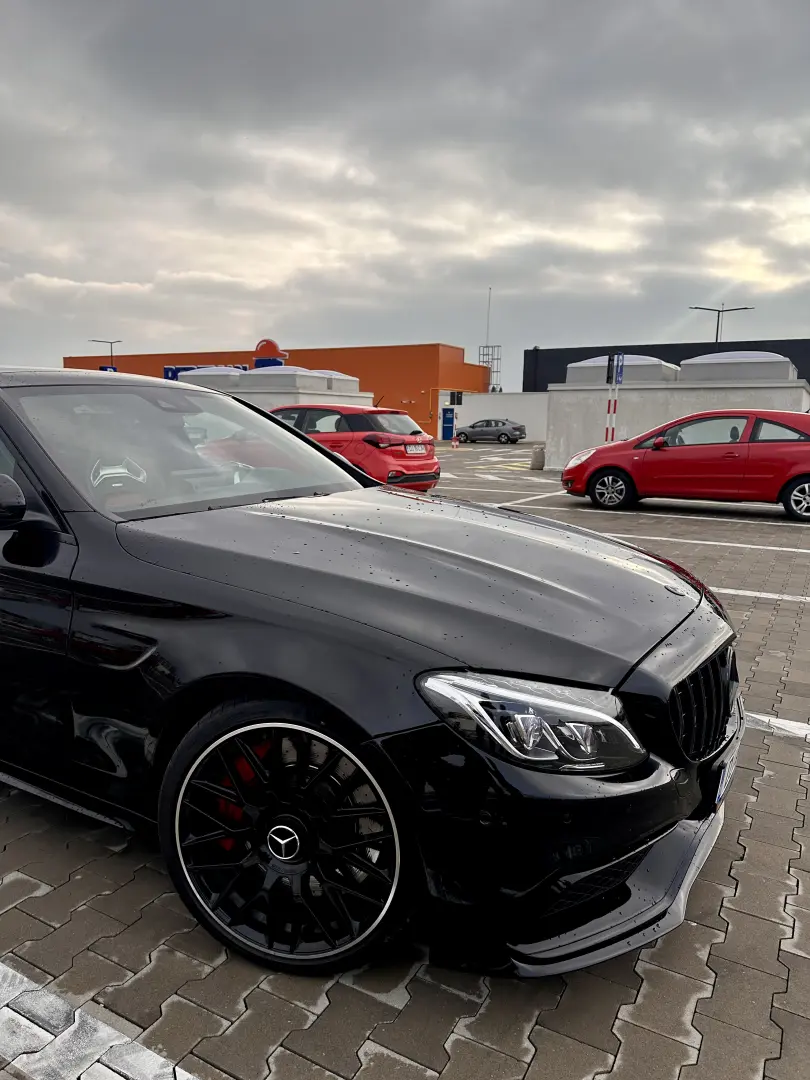 Mercedes-Benz C 63 AMG