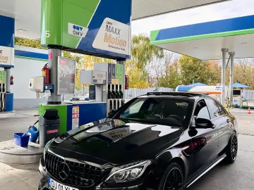 Mercedes-Benz C 63 AMG