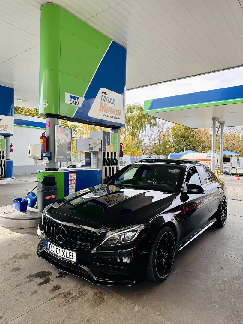 Mercedes-Benz C 63 AMG