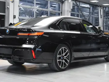 BMW 740d xDrive M Sport