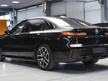 BMW 740d xDrive M Sport