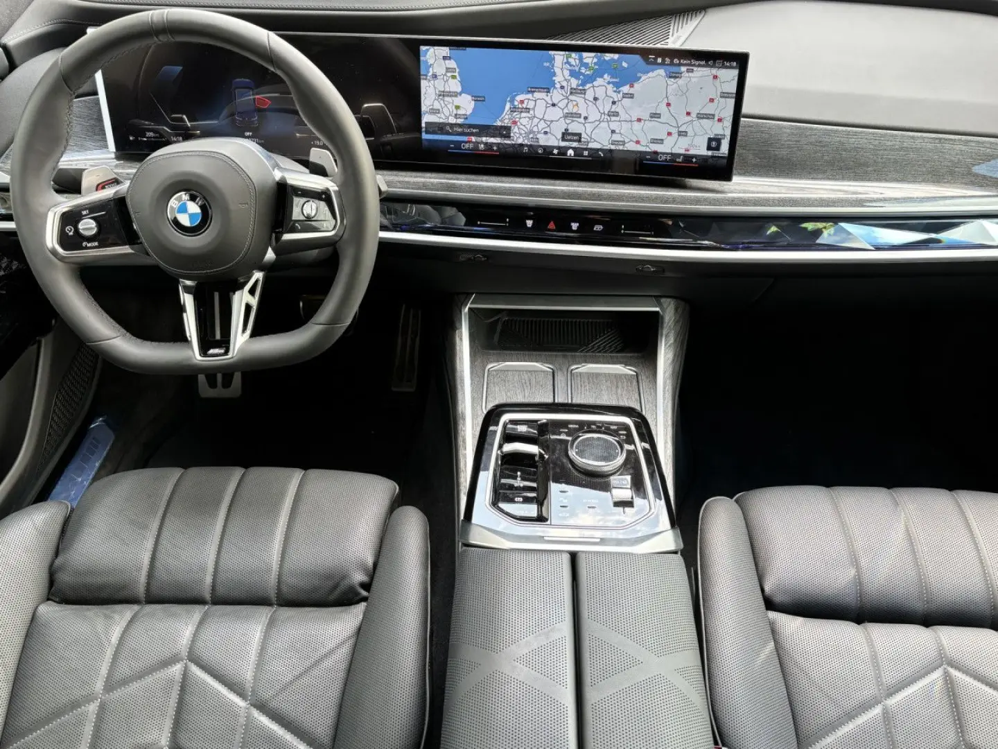 BMW 740d xDrive M Sport B&W LoungeSeating