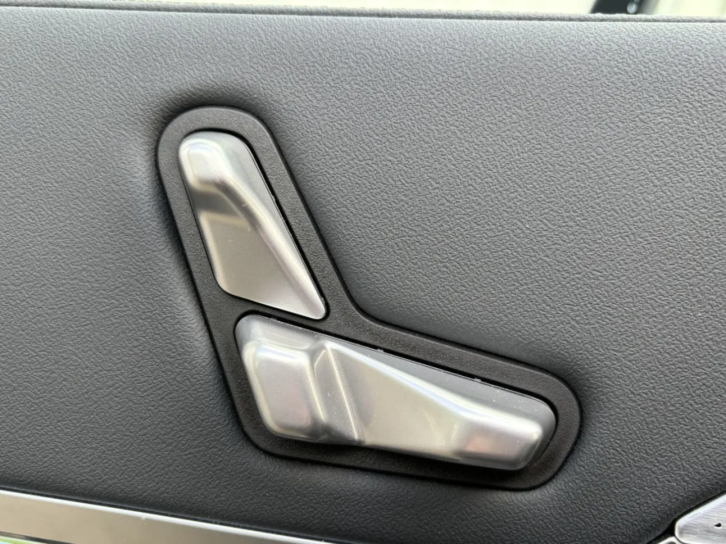 BMW 740d xDrive M Sport B&W LoungeSeating