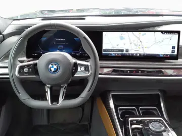 BMW i7 xDrive 60 Kristall Executive