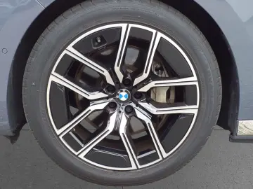 BMW i7 xDrive 60 Kristall Executive