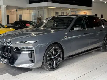 BMW i7 xDrive M70