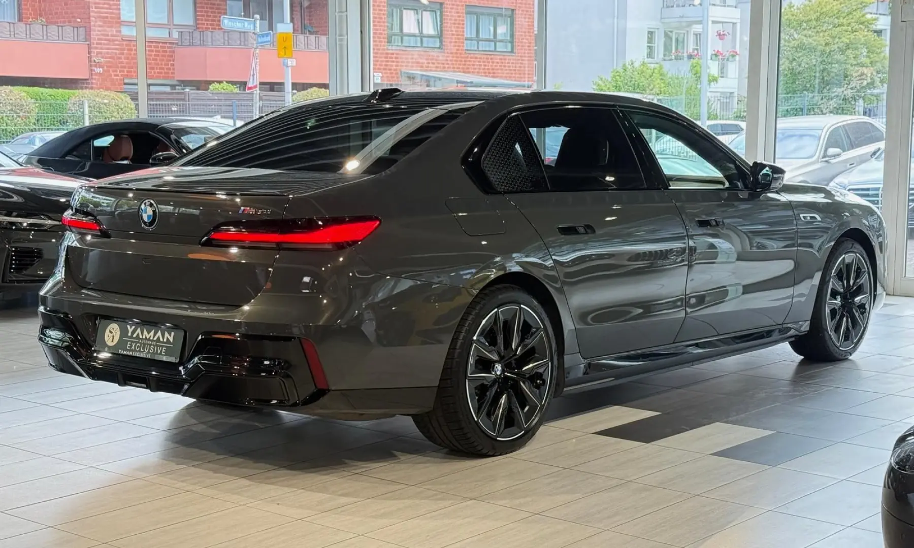 BMW i7 xDrive M70