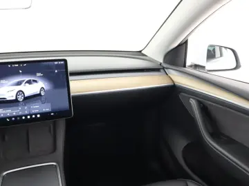 Model Y Long Range AWD 79kWh 2022   Automatik